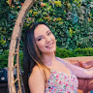 Meet your Posher, Maya